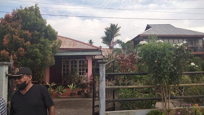 
 Pekarangan Rumah anggota DPRD Halut Desa MKCM tempat Kejadian